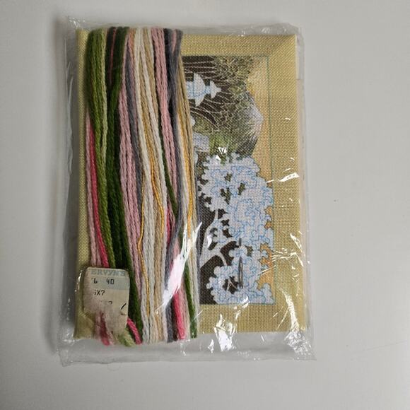 Sunset Designs Vintage DIY Stitchery Set Oriental Pool Wool Yarn - Picture 6 of 7